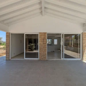 3 Bedroom House for Sale in Mazotos, Larnaca District