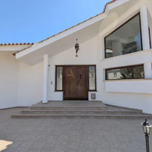 5 Bedroom House for Sale in Aradippou, Larnaca District