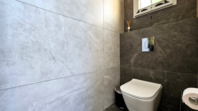 5 Bedroom House for Sale in Agios Tychonas, Limassol District