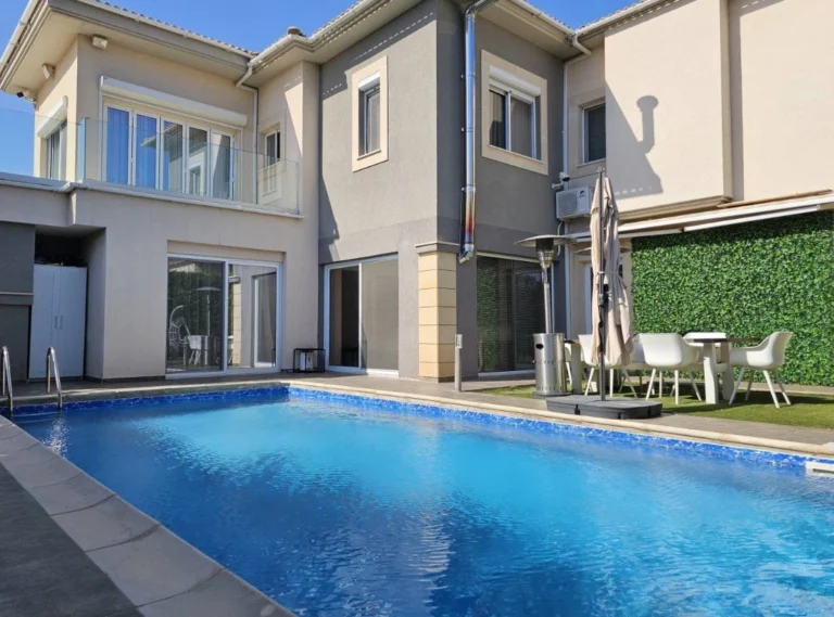 5 Bedroom House for Sale in Agios Tychonas, Limassol District