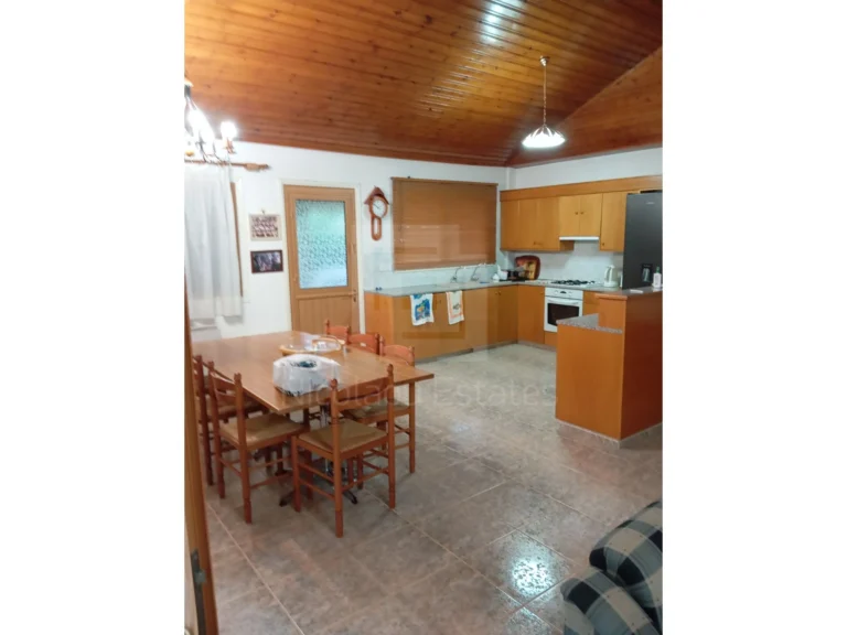 Cheap Houses and Villas for Sale Limassol up to 300000 euro