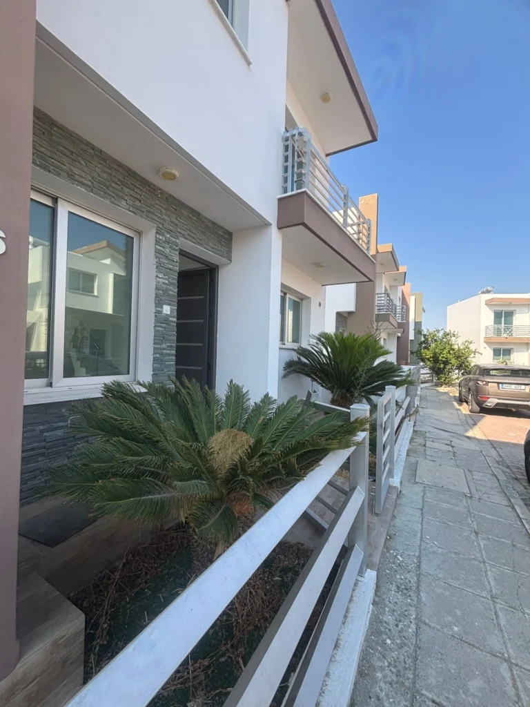 Cheap Houses and Villas for Sale Larnaca up to 300000 euro