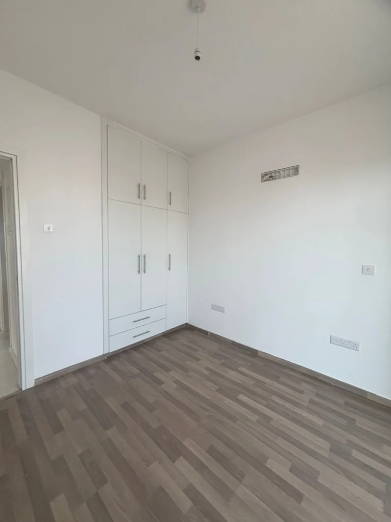 Cheap Houses and Villas for Sale Larnaca up to 300000 euro