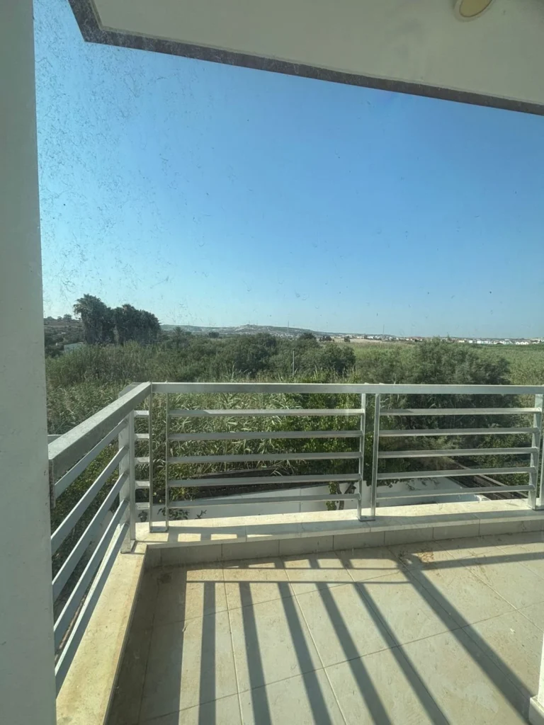 Cheap Houses and Villas for Sale Larnaca up to 300000 euro