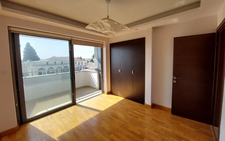 Cheap Apartments for Sale Larnaca up to 600000 euro