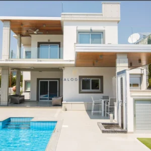 4 Bedroom House for Rent in Agios Tychonas, Limassol District