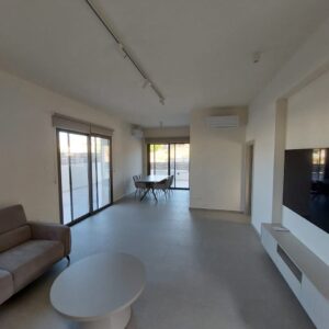 2 Bedroom House for Rent in Parekklisia, Limassol District
