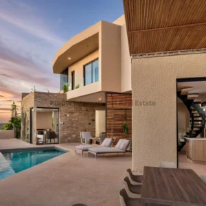 5 Bedroom House for Sale in Peyia, Paphos District