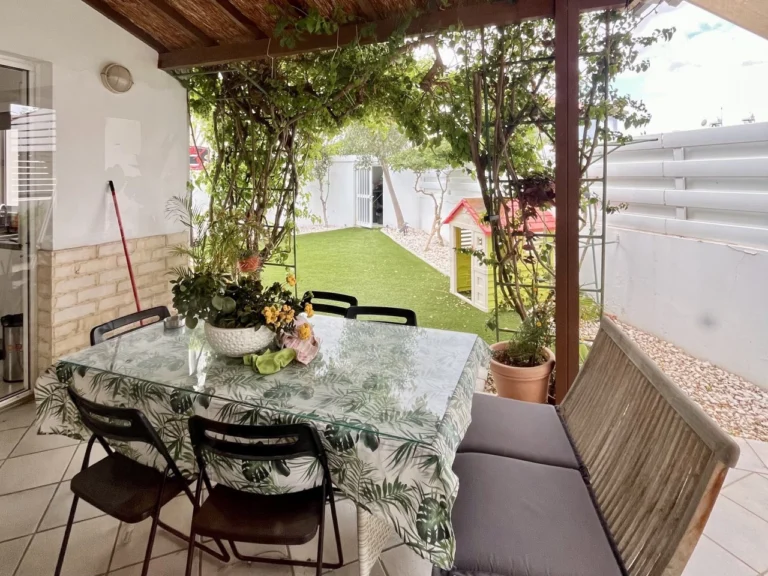 Cheap Houses and Villas for Sale Nicosia up to 500000 euro