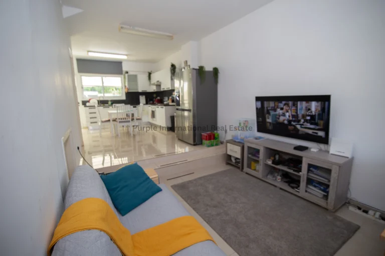 Cheap Houses and Villas for Sale Larnaca up to 300000 euro