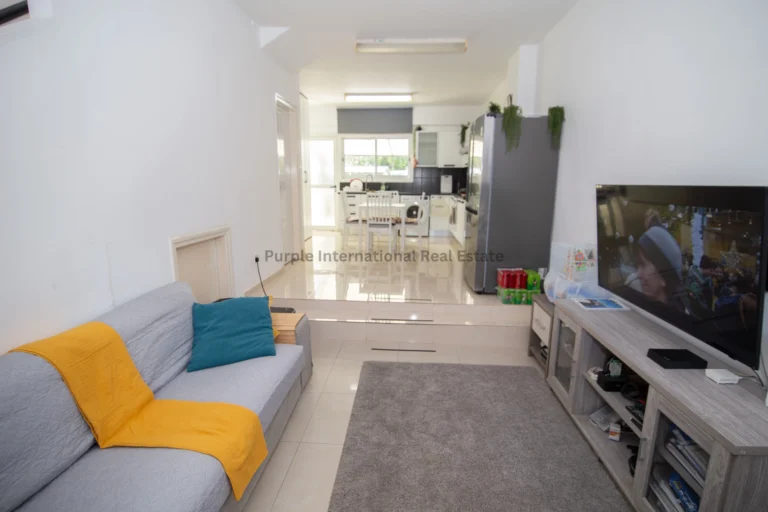 Cheap Houses and Villas for Sale Larnaca up to 300000 euro