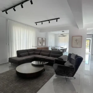 4 Bedroom House for Sale in Chlorakas, Paphos District