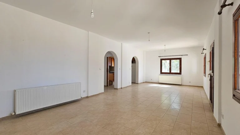 Cheap Houses and Villas for Sale Paphos up to 300000 euro