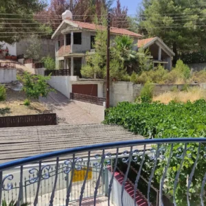 2 Bedroom House for Sale in Moniatis, Limassol District