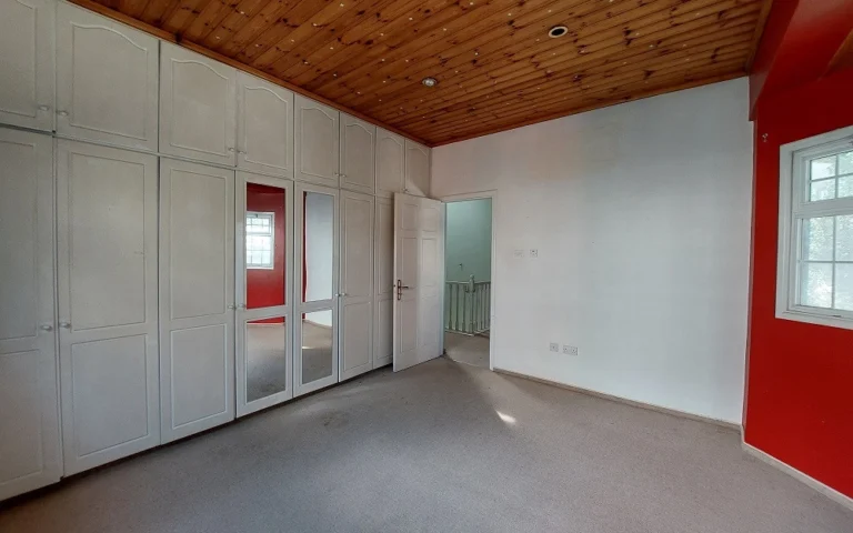 Cheap Houses and Villas for Sale Nicosia up to 700000 euro