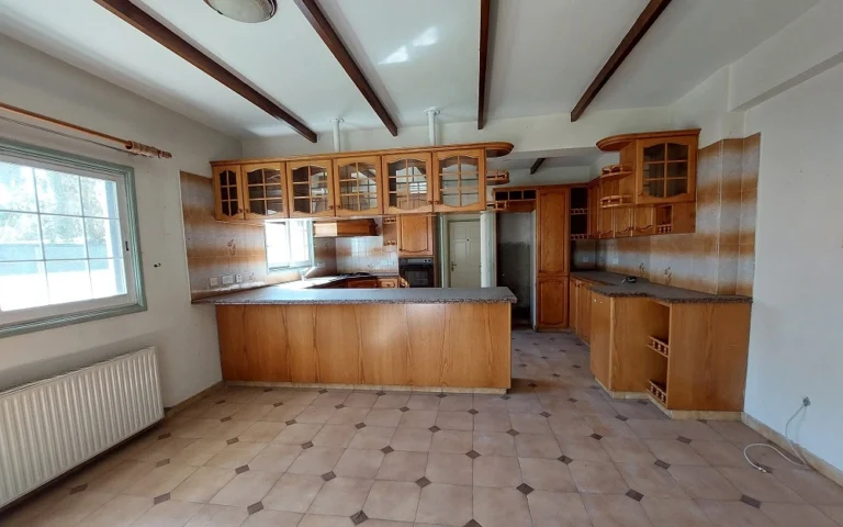 Cheap Houses and Villas for Sale Nicosia up to 700000 euro