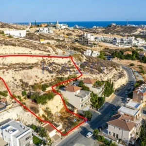 1,432m² Plot for Sale in Agios Tychonas, Limassol District