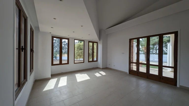 Cheap Houses and Villas for Sale Nicosia up to 800000 euro
