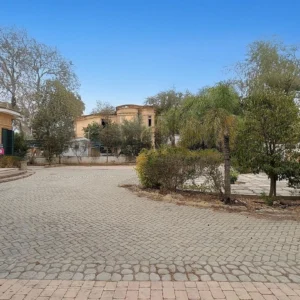 558m² Commercial for Sale in Nicosia District