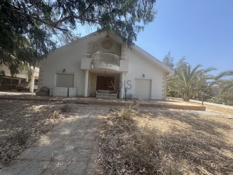 Cheap Houses and Villas for Sale Limassol up to 700000 euro