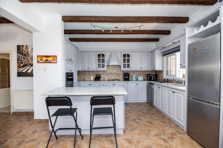Cheap Houses and Villas for Sale Larnaca up to 500000 euro