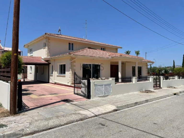 Cheap Houses and Villas for Sale Nicosia up to 800000 euro