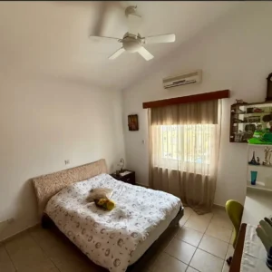 4 Bedroom House for Sale in Chlorakas, Paphos District