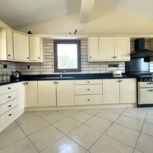 4 Bedroom House for Rent in Tsada, Paphos District