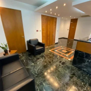 294m² Office for Sale