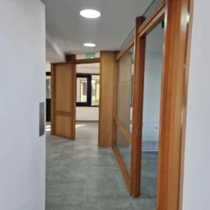 350m² Building for Rent