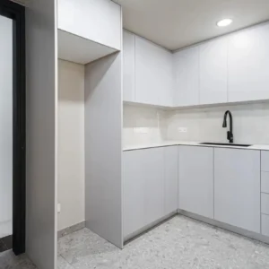 300m² Office for Rent