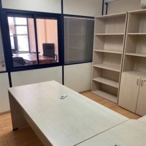 270m² Office for Rent