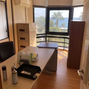 270m² Office for Rent