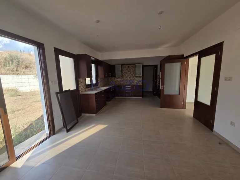 Cheap Houses and Villas for Sale Limassol up to 500000 euro
