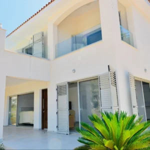 4 Bedroom House for Sale in Kamares, Paphos District