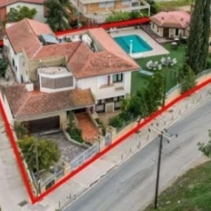 4 Bedroom House for Sale in Strovolos, Nicosia District