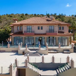 6+ Bedroom House for Sale in Alethriko, Larnaca District