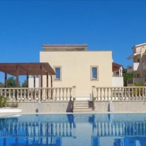 2 Bedroom Apartment for Sale in Paphos – Universal