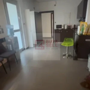 200m² Office for Rent