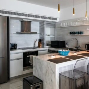 3 Bedroom Apartment for Rent in Limassol – Sea Front, Molos