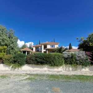 5 Bedroom House for Sale in Laneia, Limassol District
