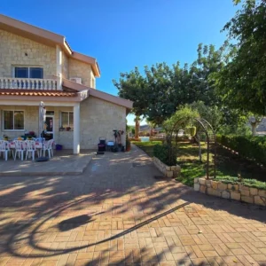 5 Bedroom House for Sale in Fasoula Lemesou, Limassol District