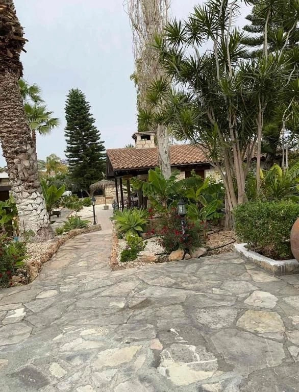 Cheap Houses and Villas for Rent in Cyprus