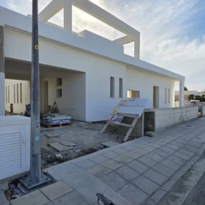 4 Bedroom House for Sale in Livadia Larnakas, Larnaca District