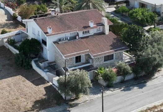 Cheap Houses and Villas for Sale Nicosia up to 700000 euro