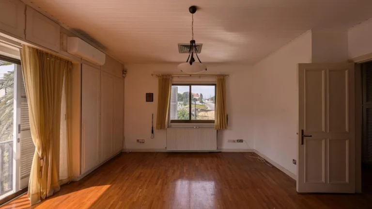 Cheap Houses and Villas for Sale Nicosia up to 700000 euro