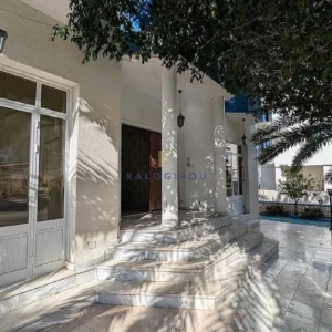 4 Bedroom House for Sale in Aradippou, Larnaca District