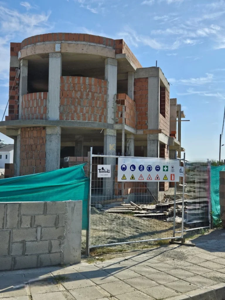 Cheap Houses and Villas for Sale Larnaca up to 300000 euro