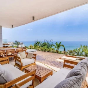 5 Bedroom House for Sale in Agios Tychonas, Limassol District