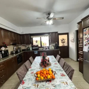 5 Bedroom House for Sale in Episkopi, Limassol District